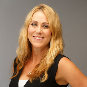 Leah Petzen